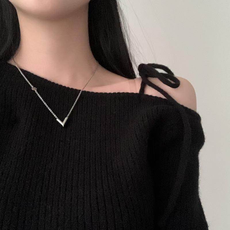 Elegant Off Shoulder Pullover Women Sweater 2025 Fashion Autumn Slant Shoulder Long Sleeve Knit Top Lace-up Solid Casual Korean Style Clothes