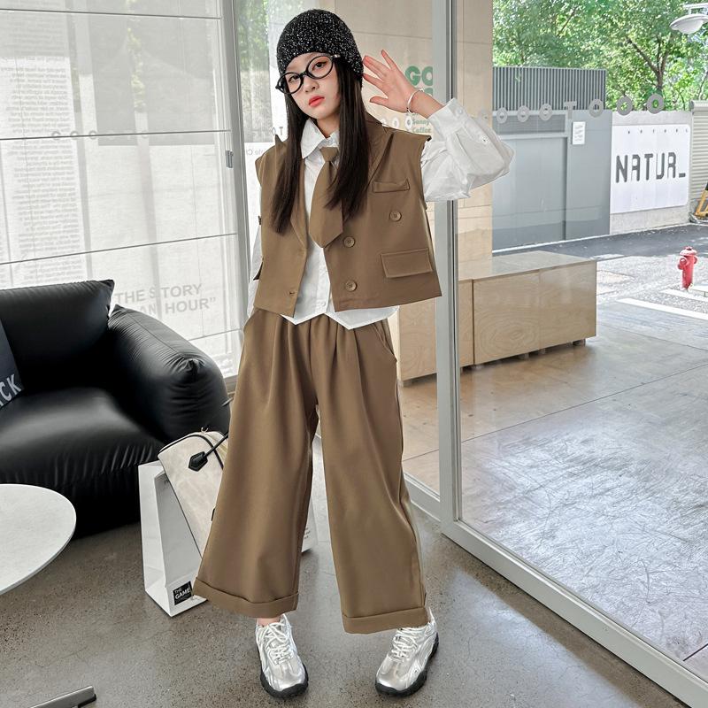 Girls' Autumn Collection: Minimalist, Stylish, and Cool Two-Piece Suit Set with Vest and Pants