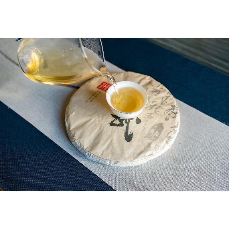 357 г Иу Чжэншань Пуэр Сырой чайный пирог Юньнань Древний Пуэр Чайный пирог с семью семенами