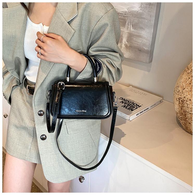 Ielgy High-End Feeling Simple Niche All-Match Casual Messenger Bag Trendy Fashion Hand-Carrying Small Square Bag