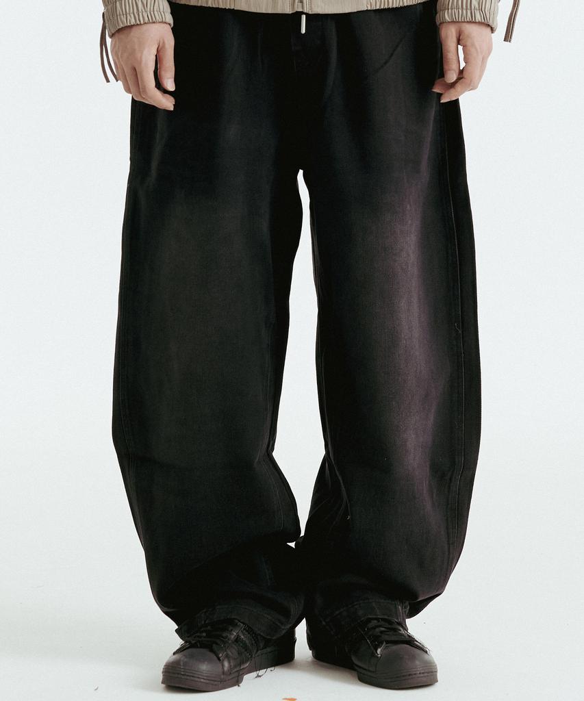 DOUBLE JD Inseam Cut Curved Denim Pants (Black)