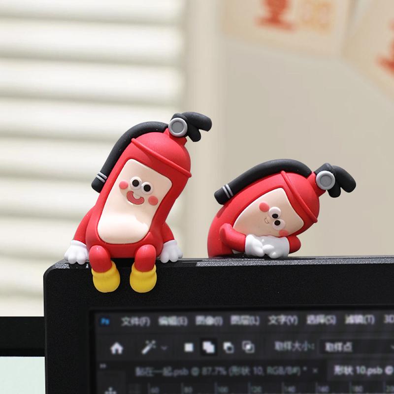 Мистер. Огнетушитель Мини Декор для вечеринки Креативная кукла с экраном центрального управления Украшения Забавный смоляной декор для офиса Оптовая продажа 2026