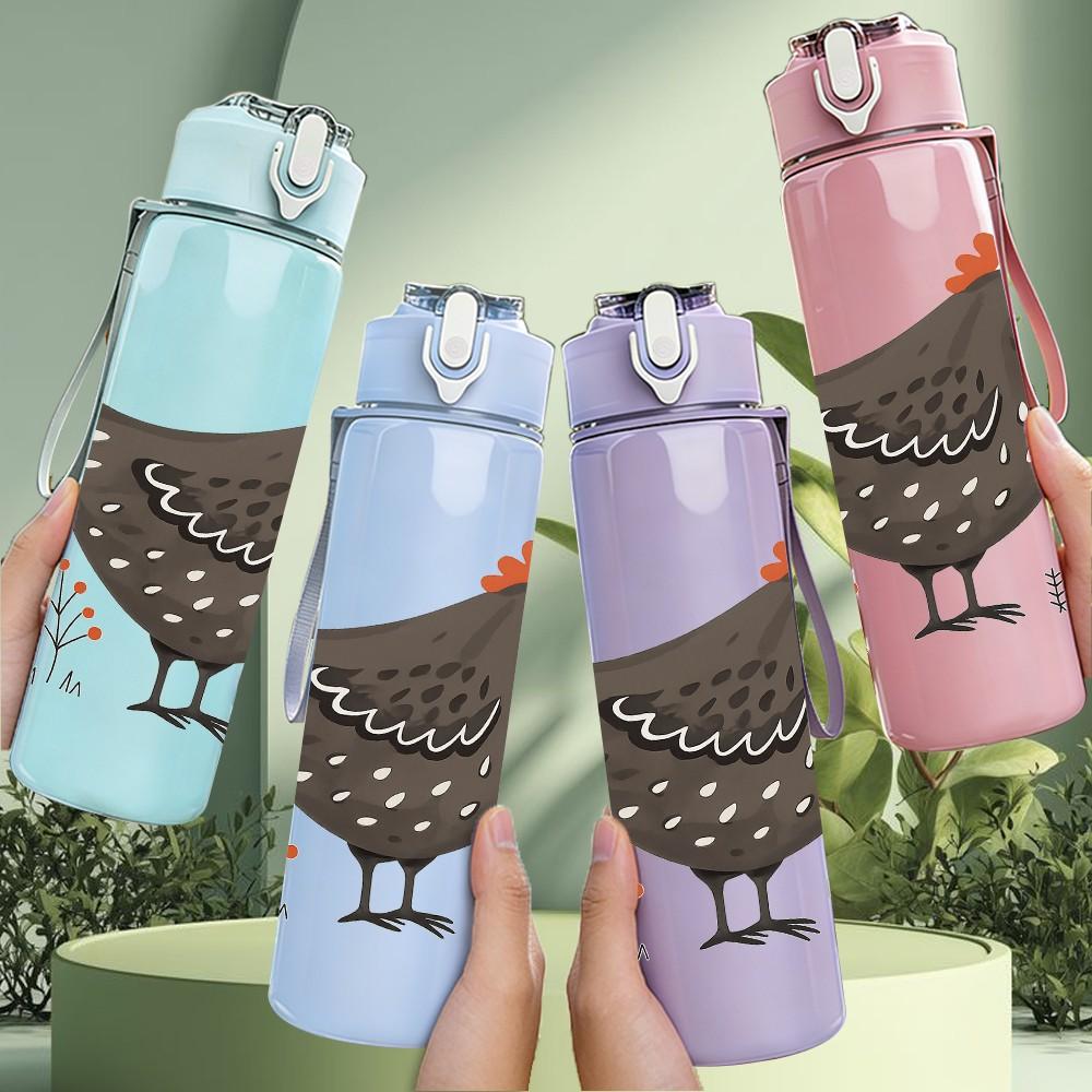 1PC Farm Hen Chicken Illustration 750ml Color Plastic Sports Water Bottle Leakproof Flip Straw Lid Suitable for Sports Office Home Use