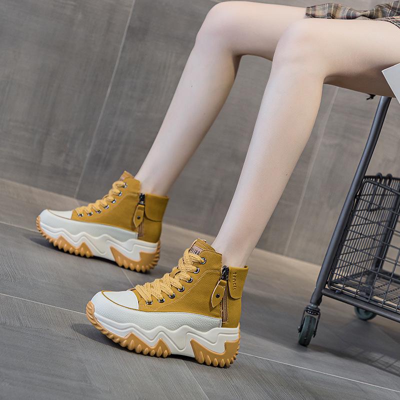 Autumn 2024 Women's Height-Boosting Korean-Style Dad Sneakers - Thick-Soled & Trendy for Students