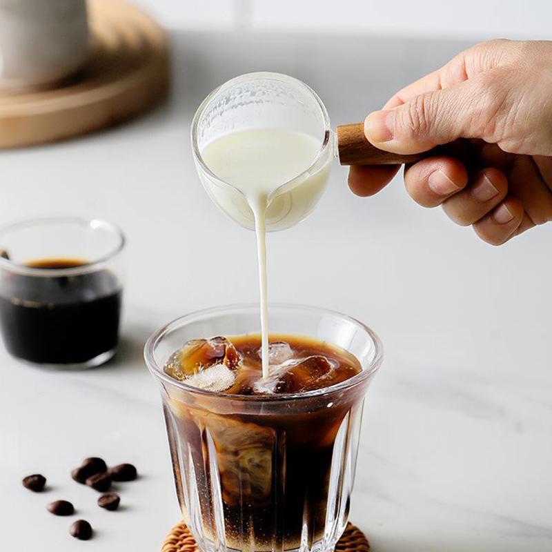Стеклянная мерная кружка для эспрессо с деревянной ручкой, мини-стеклянная кружка для молока, принадлежности для кофейни, прозрачная мерная кружка для кухни, кофейная посуда