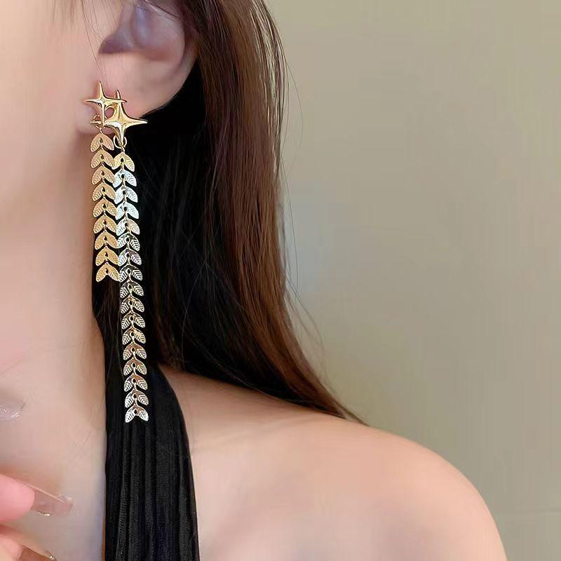 925 Серебряные игольчатые геометрические металлические длинные серьги с кисточками, золотые серьги для пожилых людей, легкие роскошные темпераментные универсальные серьги для женщин