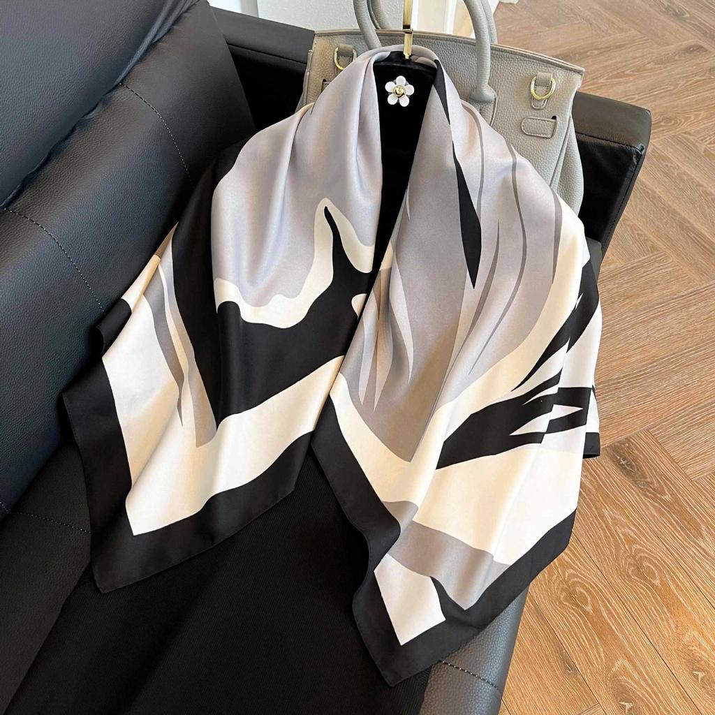 Color block silk scarf Korean version printing color matching scarf twill silk large square scarf 91x91cm shawl sunscreen travel headscarf