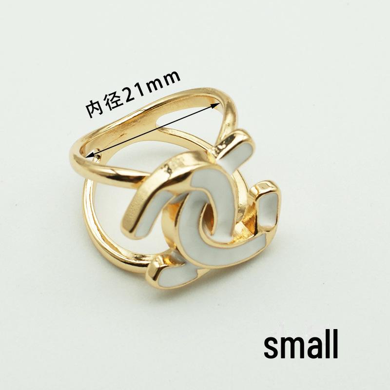 «Шарф и пряжка для пальто из жемчужного шелка — высококачественный корейский аксессуар двойного назначения»