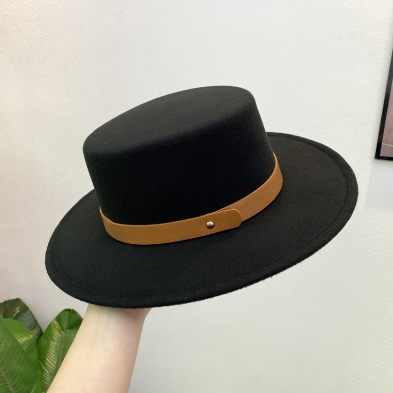 Autumn and winter fashion versatile elegant woolen top hat women's British retro street belt buckle flat top hat black jazz hat