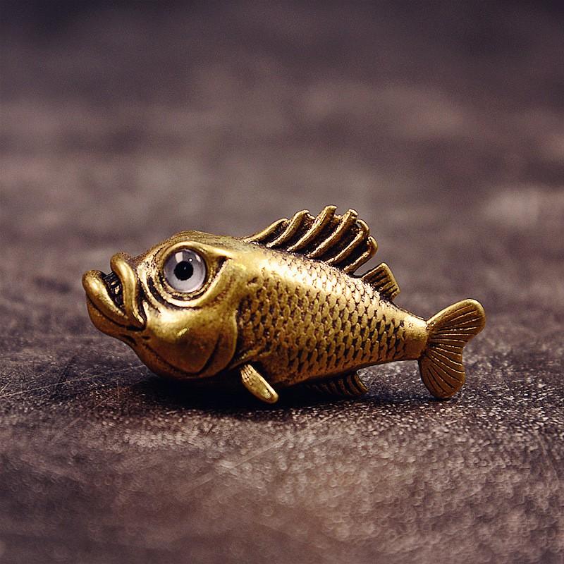 Antique-Style Brass Deep Sea Ancient Fish Ornament Handheld Decor Keychain Vintage Collectible
