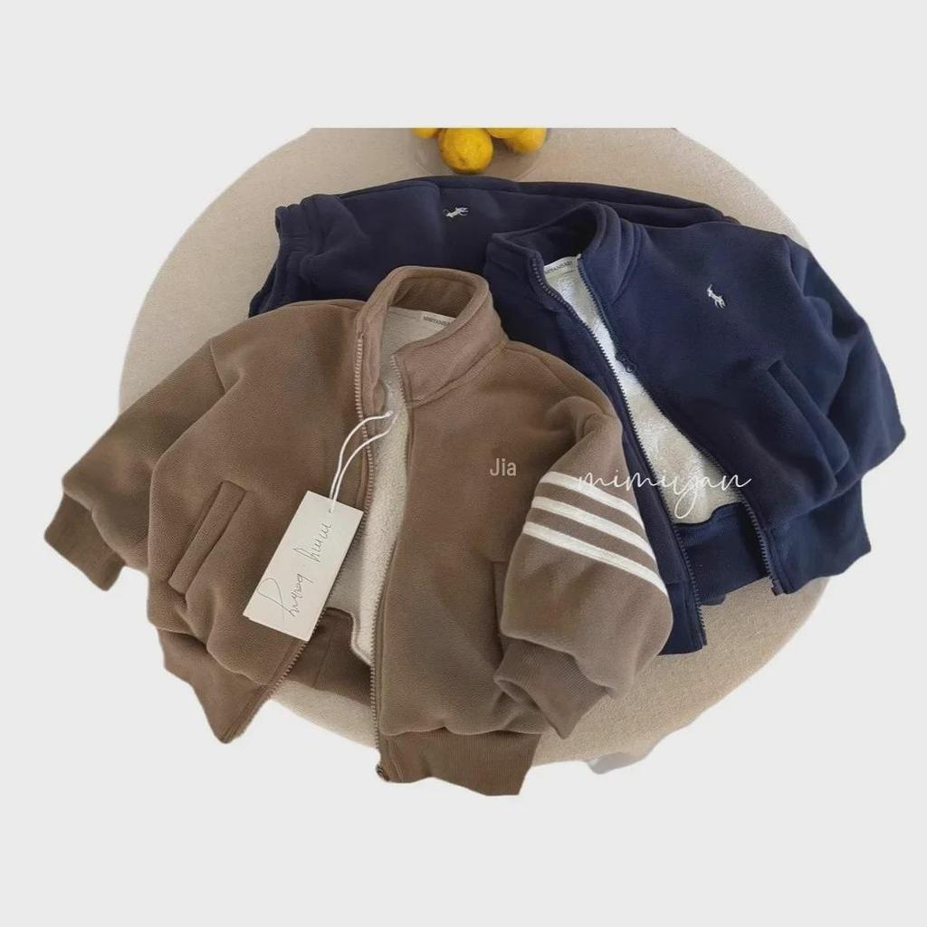 2024 Детская плюшевая теплая куртка и модный флисовый костюм из двух частей для мальчиков и девочек