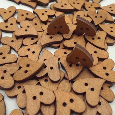 Горячая 100 шт. коричневая деревянная швейная пуговица в форме сердца для скрапбукинга 20 мм