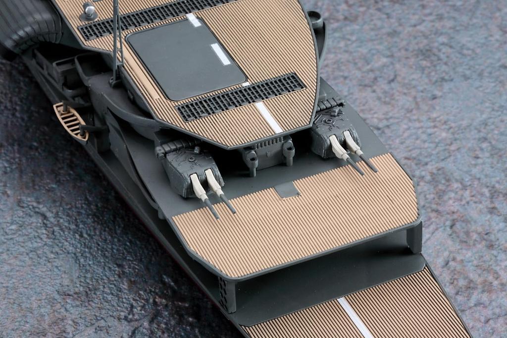 Hasegawa Imperial Japanese Navy Aircraft Carrier Akagi Model Kit with Aircraft Set Plastic Model Kit 30072 1/700 Three-Deck Carrier-Based (Biplanes)