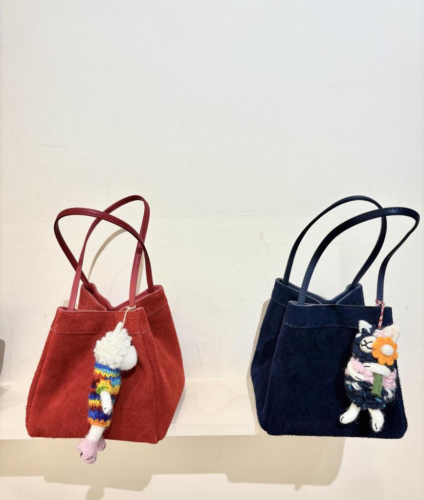 Осенне-зимняя деформируемая сумка-корзина из замшевой кожи - Сумка через плечо и на плечо.