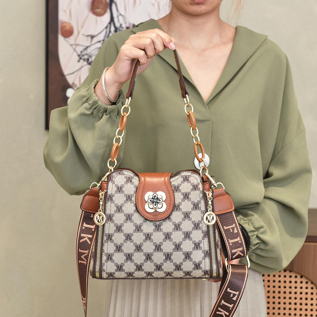 Bag Messenger Bag Women's 2025 New Fashionable Large-capacity Women's Bag Flower Bucket Bag Fashionable Shoulder Portable