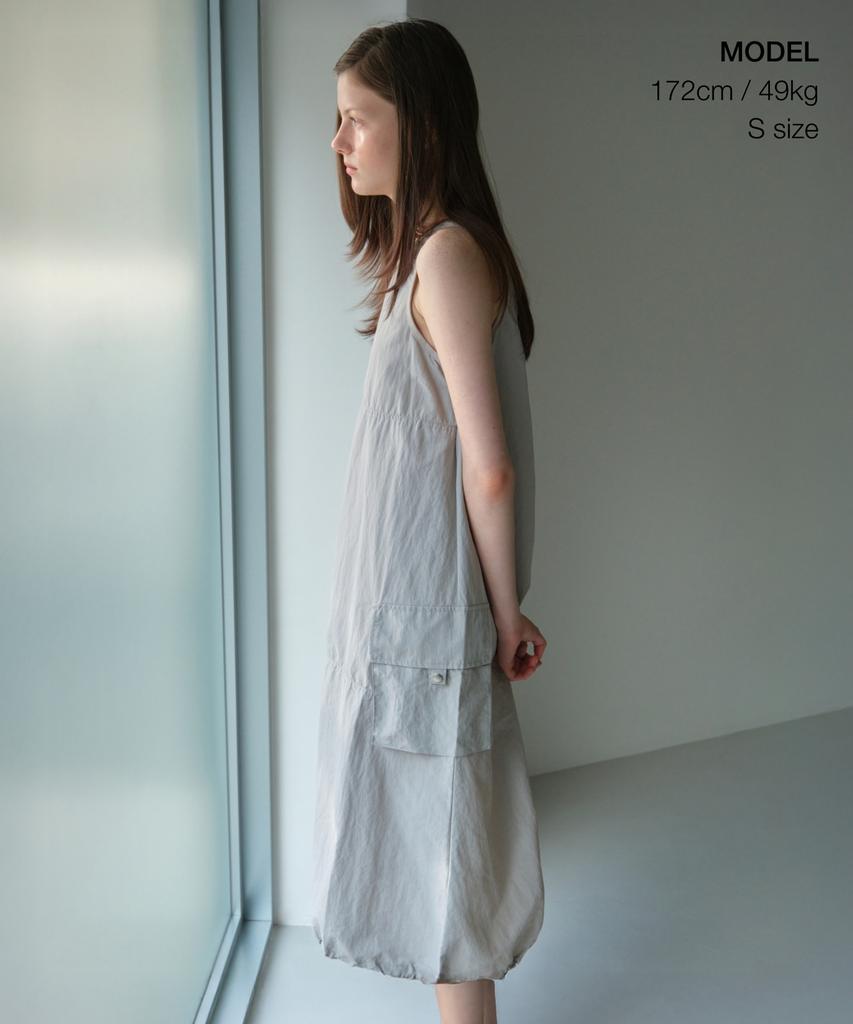 MUSINSA STANDARD WOMAN Женское нейлоновое парашютное платье-карго [Пепельно-серый]