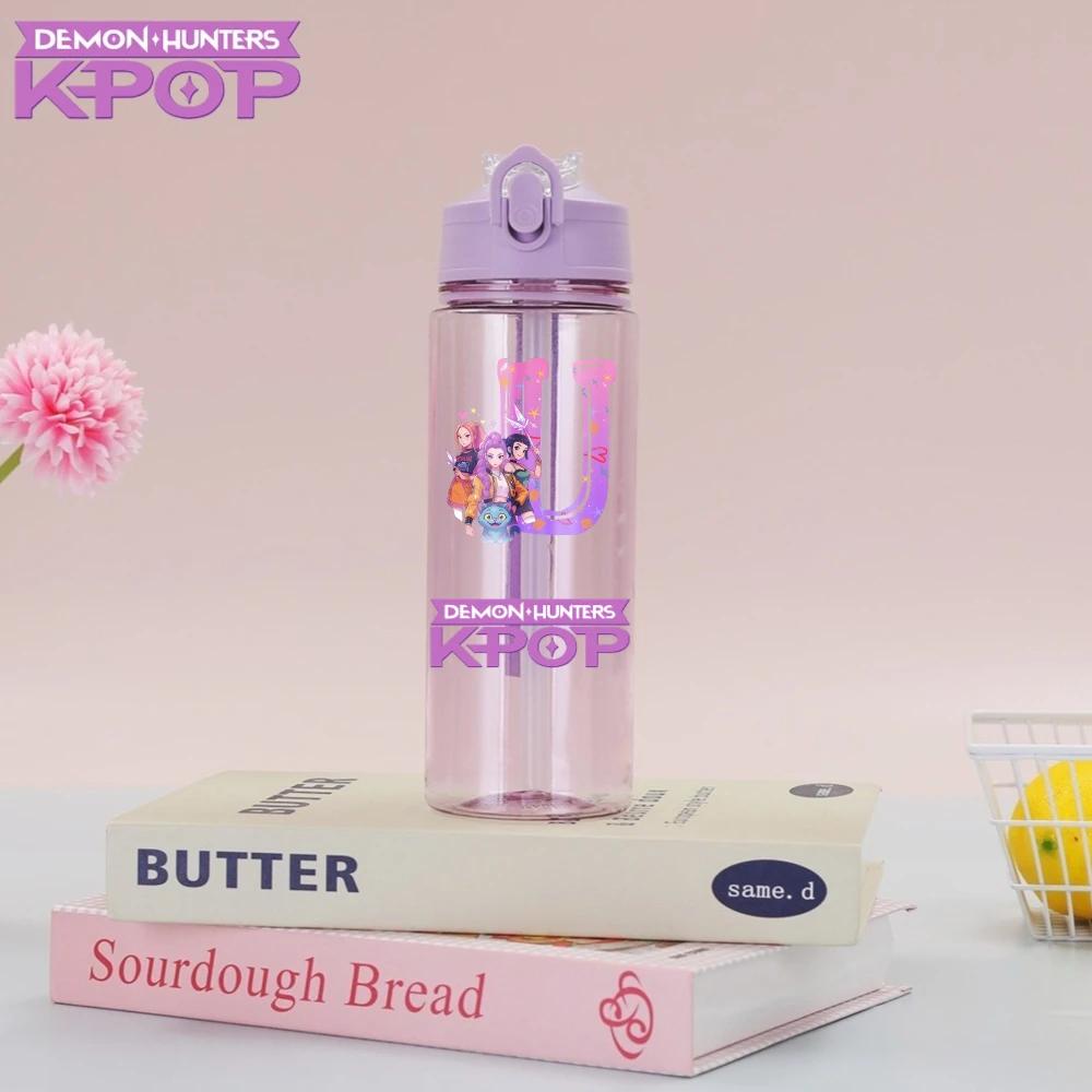 Kpop Охотники на демонов Мультяшная соломенная кружка Руми Мира Зои Джину Большая емкость Дорожная портативная Милая детская пластиковая бутылка для воды HUNTR/X Безопасно для детей
