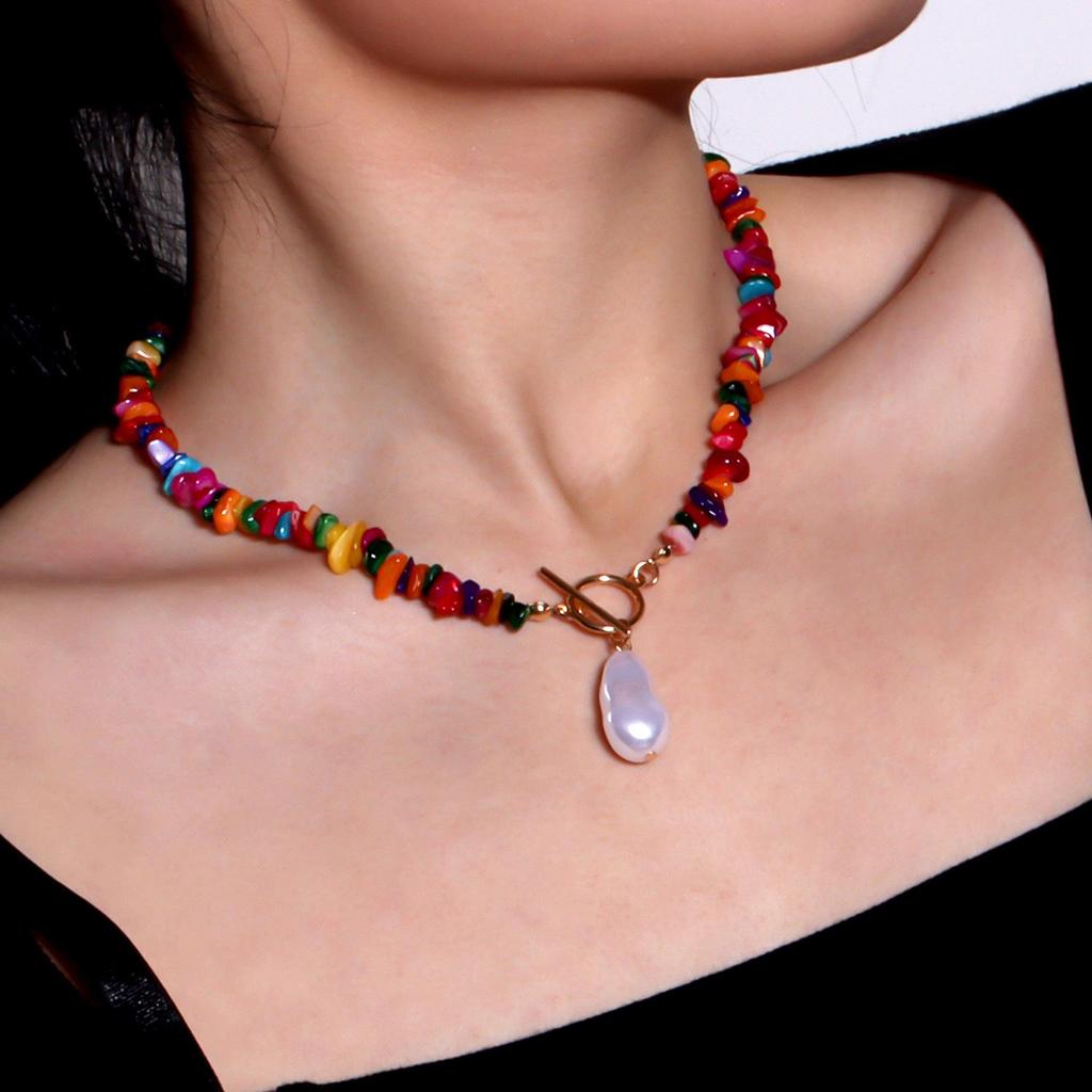 European and American Fashion Irregular Pearl and Natural Stone Pendant Necklace