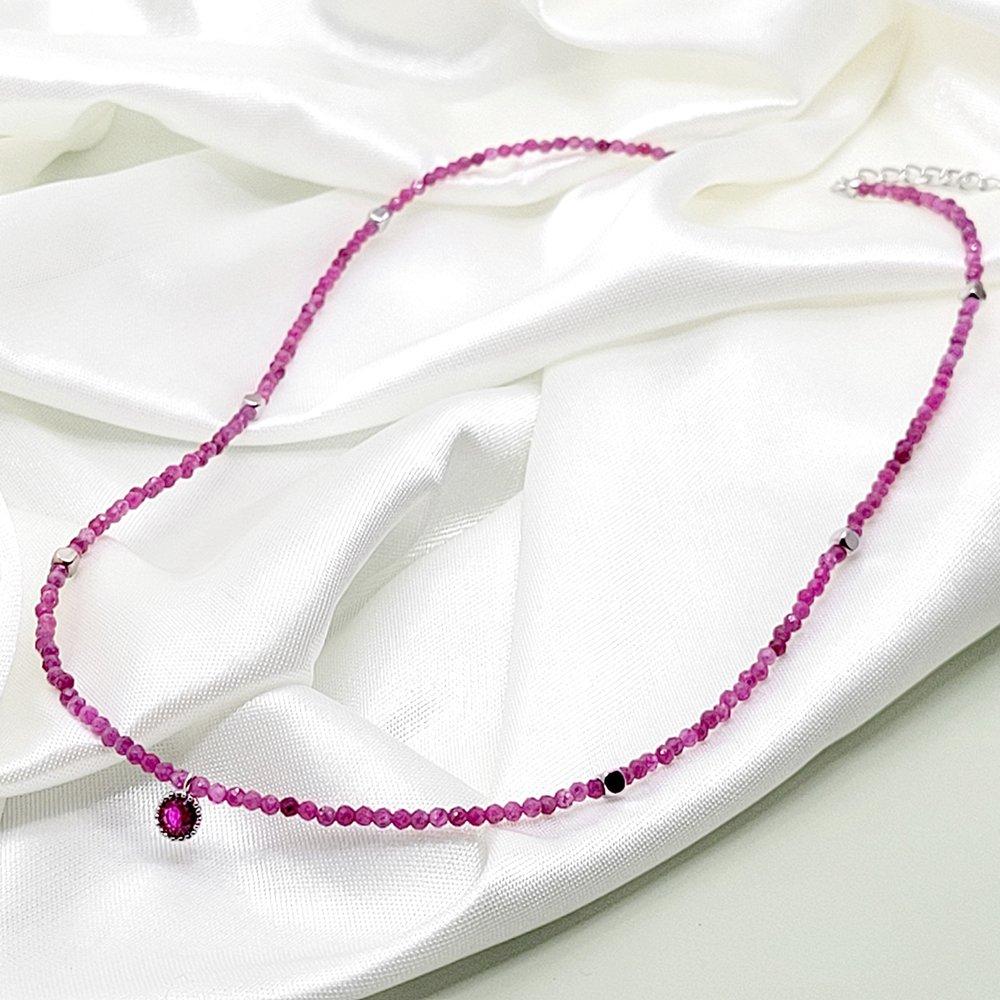 Тонкое ожерелье из необработанного рубина