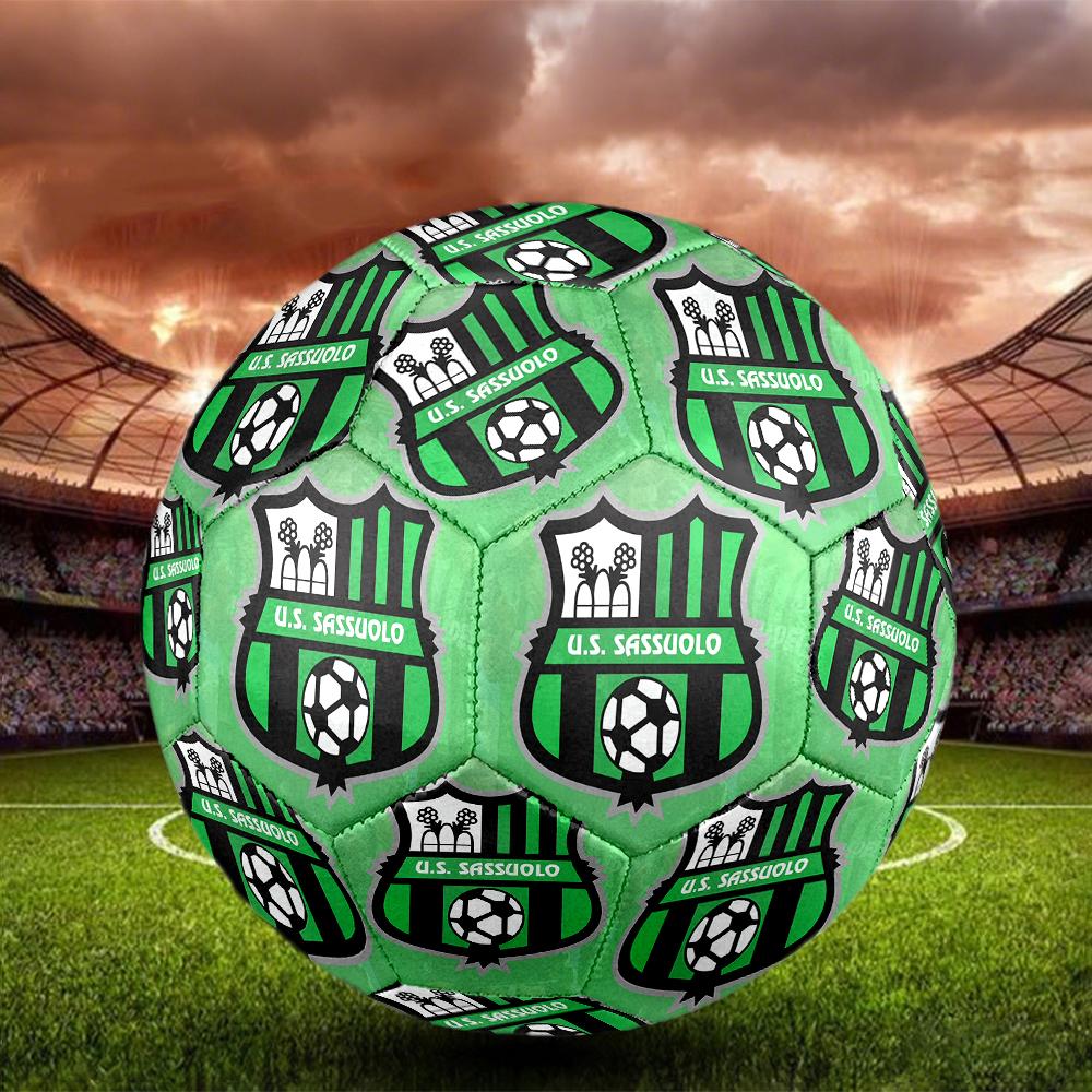 Футбольный мяч ФК Сассуоло, разноцветный, подходит для всех возрастов, сшит машинным швом, материал ПВХ, соревновательного качества, прочный и с высоким отскоком