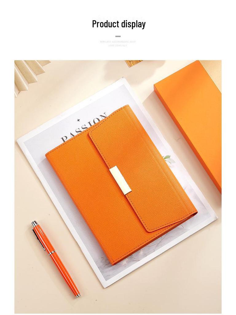 Подарочный набор из трехслойного блокнота формата А5 с индивидуальной гравировкой