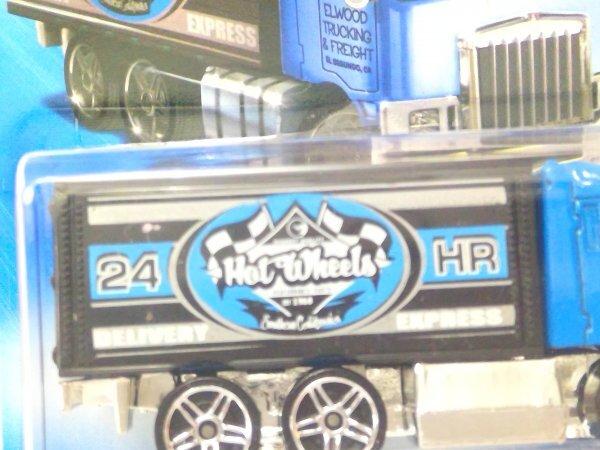 Hot Wheels Treasure Hunt HIWAY HAULER