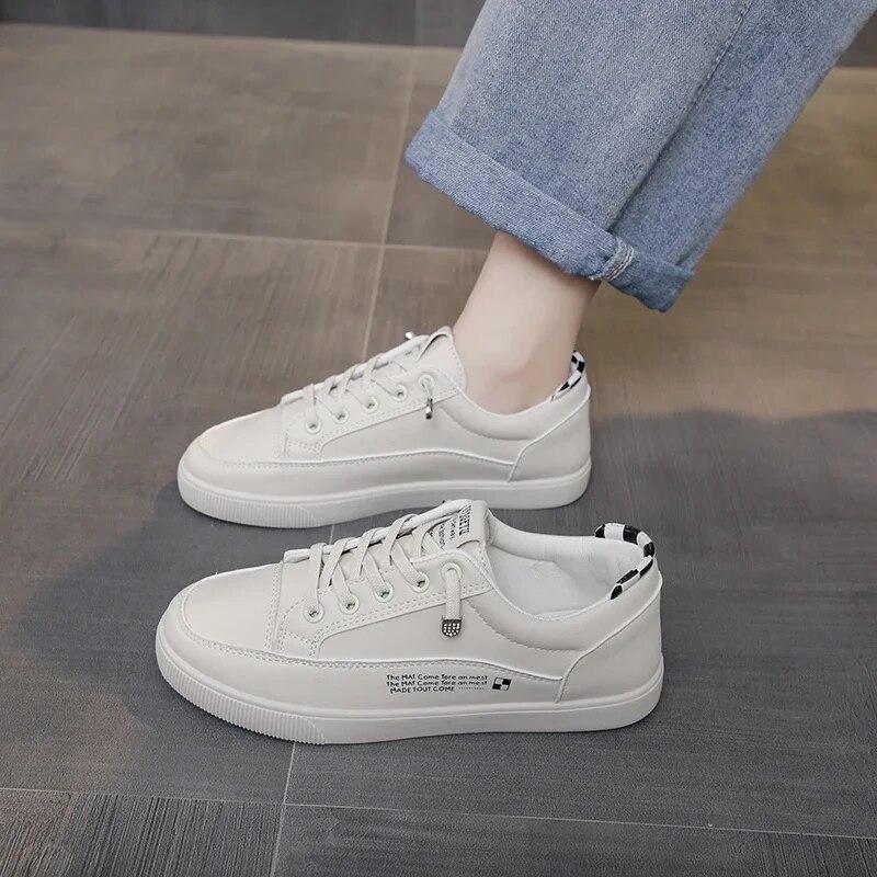 Классические кроссовки, женские кожаные кроссовки на плоской подошве со шнуровкой на низком каблуке, с круглым носком и буквенным принтом, женская обувь на плоской подошве, вулканизированная обувь, большие размеры