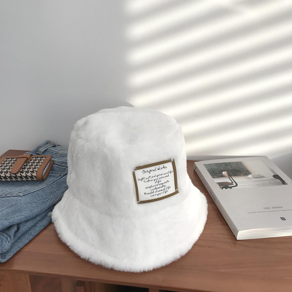 Толстая теплая плюшевая шапка женская осенне-зимняя универсальная тканевая шляпа-ведро с изображением умывальника