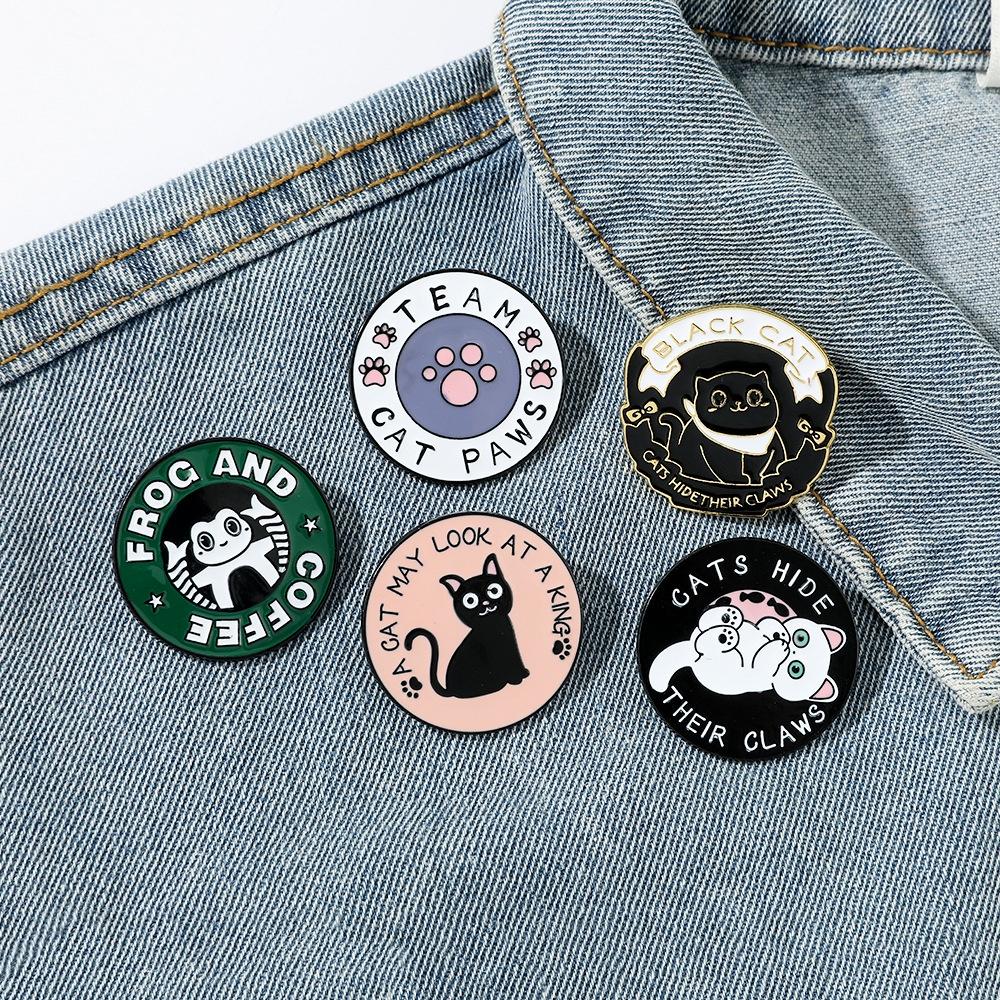 Милый металлический значок в форме кошачьей лапки, мультяшная брошь с животным для украшения