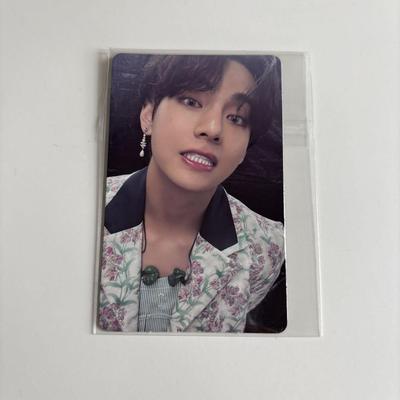 [Б/У] Коллекционная карточка BTS Тэхён Map of the Soul One V