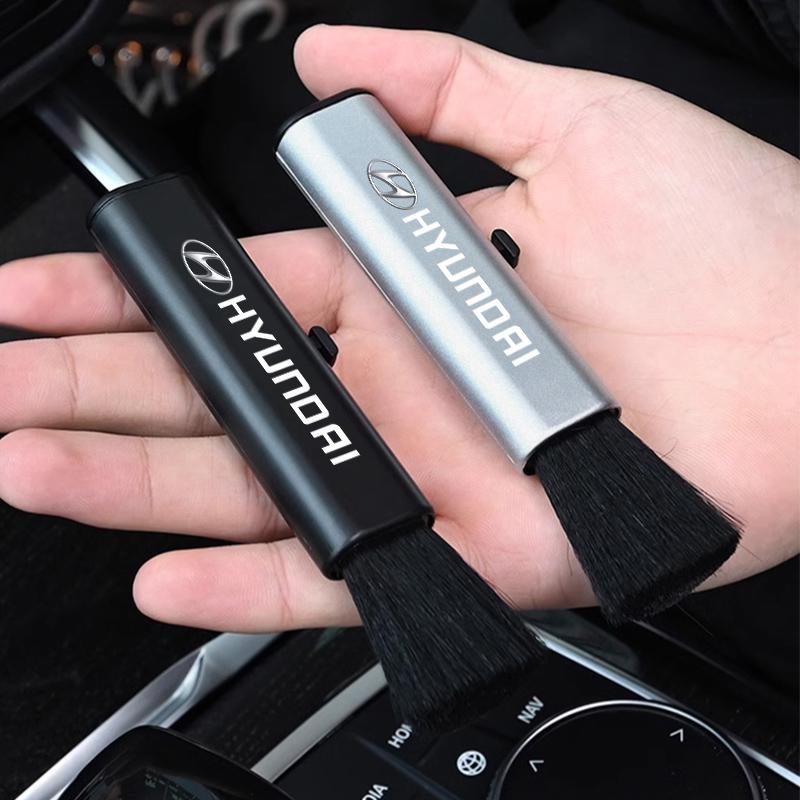Car Retractable Air Outlet Cleaning Brush Dust Small Soft Brush For Hyundai Matrix Bayon Venue Veloster Tucson Accent Kona Creta Y3