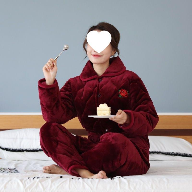 Пижама женская трехслойная утолщенная и милая зимняя можно носить больших размеров теплая стеганая домашняя одежда