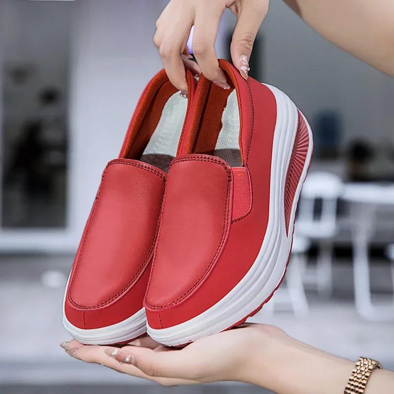 Fashion Women Fashion Platform Sneakers Women Autumn Slip On Retro Casual Flats Nurse Shoes Ladies Non Slip Thick Sole Walking Shoes 43
