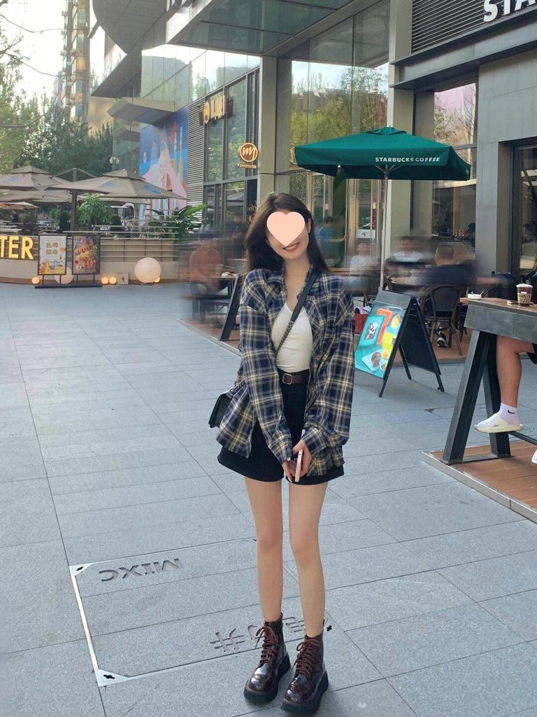 Women's Retro Plaid Loose Shirt Jacket – Lightweight Sun Protection for Spring/Autumn