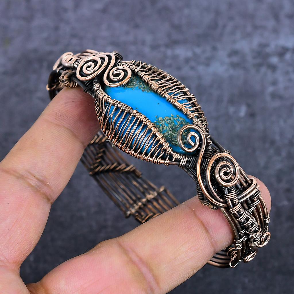 Браслет-манжета из натуральной аризонской бирюзы Gesmtone Copper Wire Wrap, регулируемый v0l18