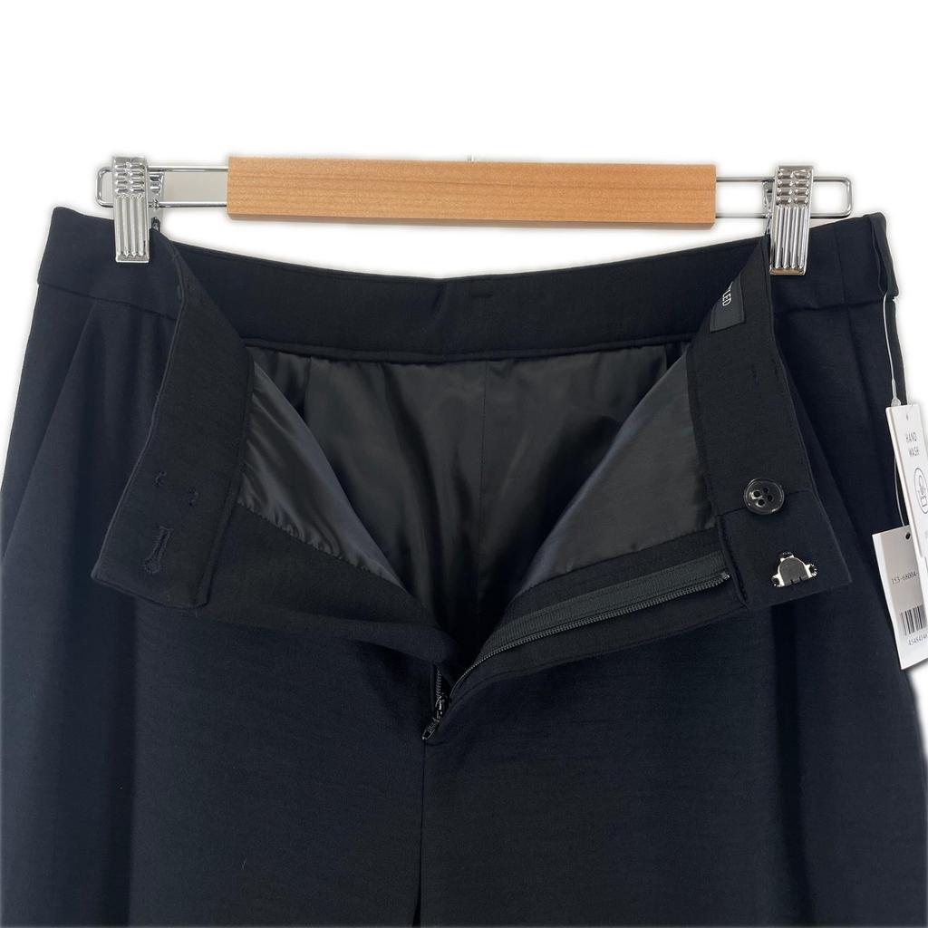 UNTITLED 2024 Stainless Steel Model 153-68004-42-019 Plain slacks black Women 42 2L used