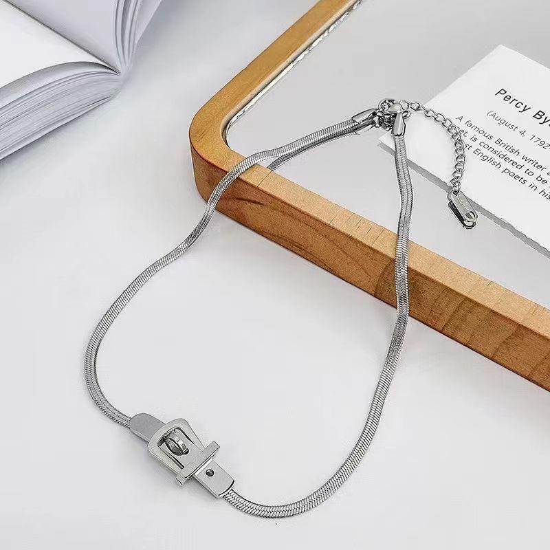 Ожерелье-цепочка с пряжкой на поясе для сексуальных женщин, минималистичное ожерелье в виде ключицы в стиле хип-хоп, модные украшения в стиле панк