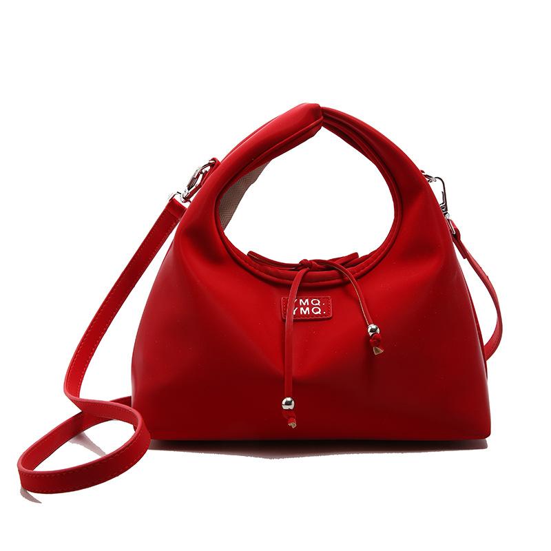 Корейская версия повседневной универсальной портативной сумки-пельменя из мягкой кожи женская весенне-летняя популярная маленькая свежая простая ветрозащитная легкая сумка-мессенджер