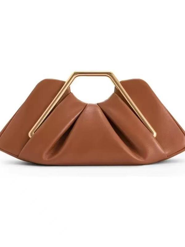 Мода 2025 года: Трансграничная: Сумка-клатч с плиссировкой, вдохновленная облаками