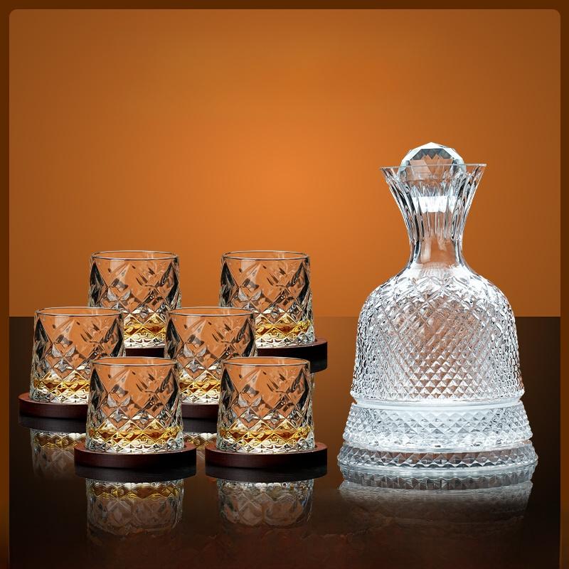 Luxury Whiskey Glass Crystal Rotating Cup Stress Relief Beer Cup Elegant Classic Design for Fine Dining And Beverages