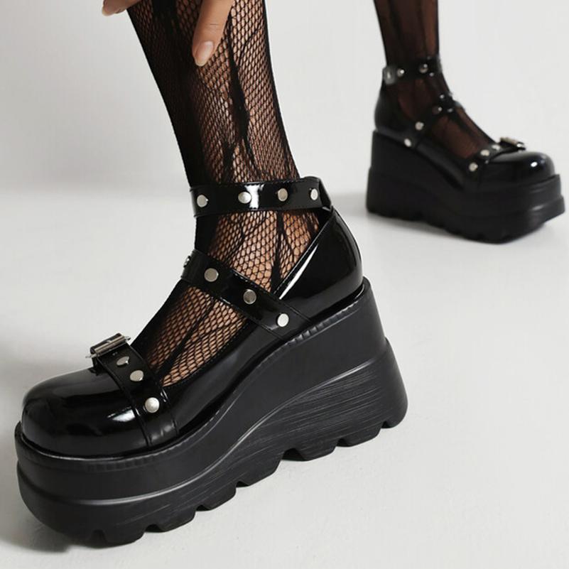 Женские туфли-лодочки из искусственной кожи, обувь-гладиатор на платформе в стиле панк, на танкетке с круглым носком, с заклепками и металлическими украшениями, весенне-осенняя обувь, размеры 35-43
