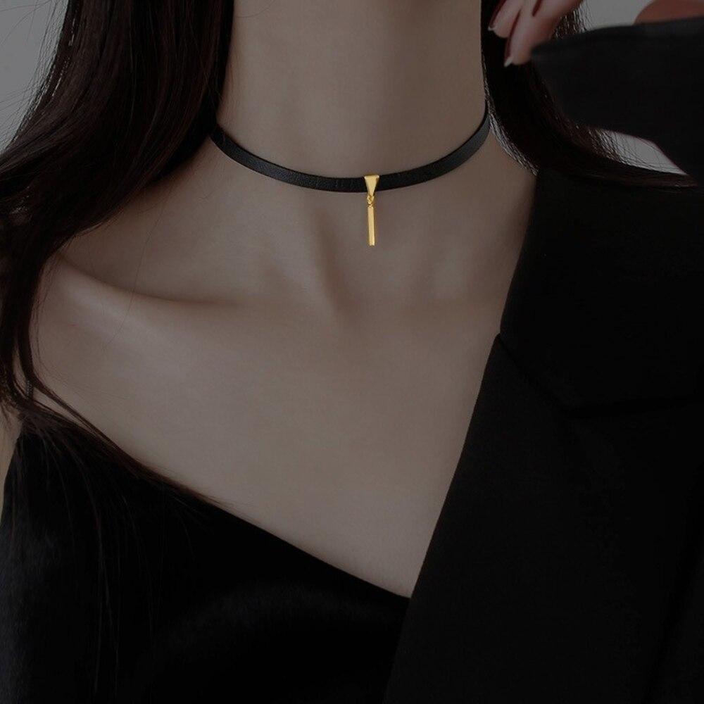 Женская простая цепочка на ключицы, колье в стиле панк, черный кулон из искусственной кожи, короткое ожерелье, ювелирное изделие, подарок