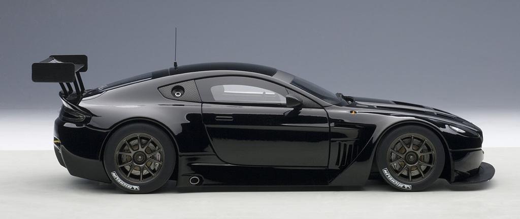 AUTOart Лучшая цена Композитная модель Aston Martin V12 Vantage GT3 2013 Черный Готовый продукт 38570 1/18