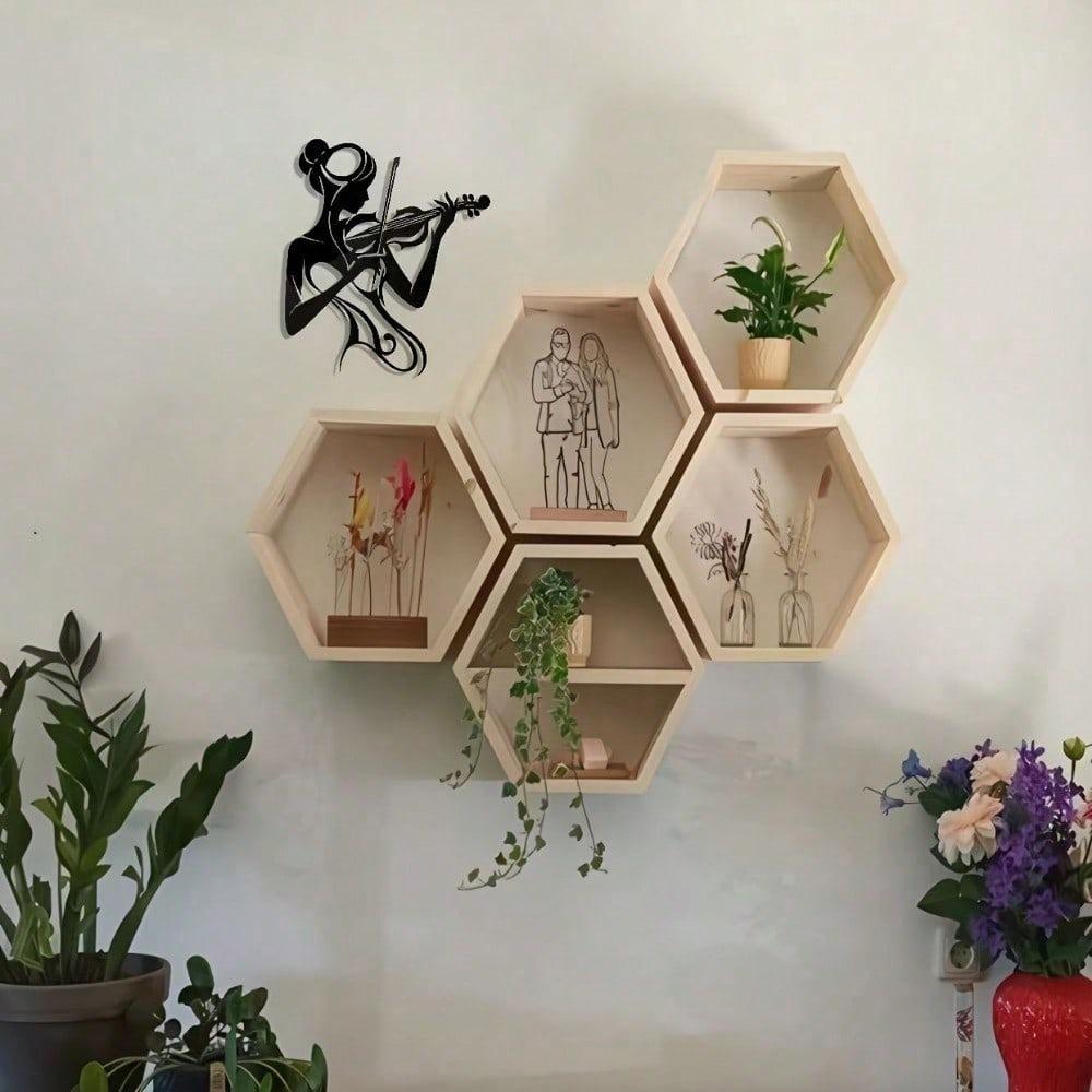 Элегантная девушка-скрипачка из металла настенное искусство. Он служит украшением для домов, офисов и кофеен в винтажном стиле.