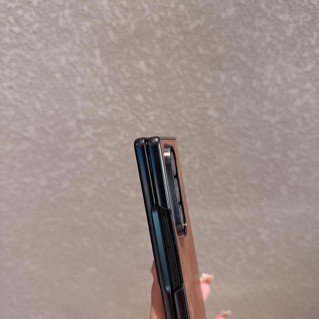 Флип-кейс из овчины для Samsung Z Fold7: Роскошный, Отводящий тепло, Безопасный для кожи, Защита от падений