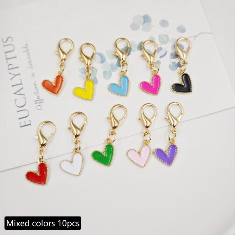 10 шт. Красочный Металлический Брелок с Надписью Love Набор из 10 штук Изысканная Подвеска в Форме Сердца Персонализированное Украшение для Ключей Маленькая Подвеска для Сумки