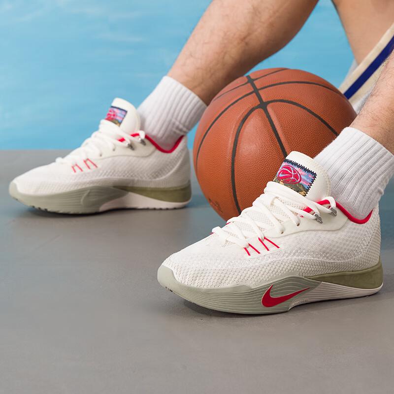 Nike СТ. Базовые баскетбольные кроссовки
