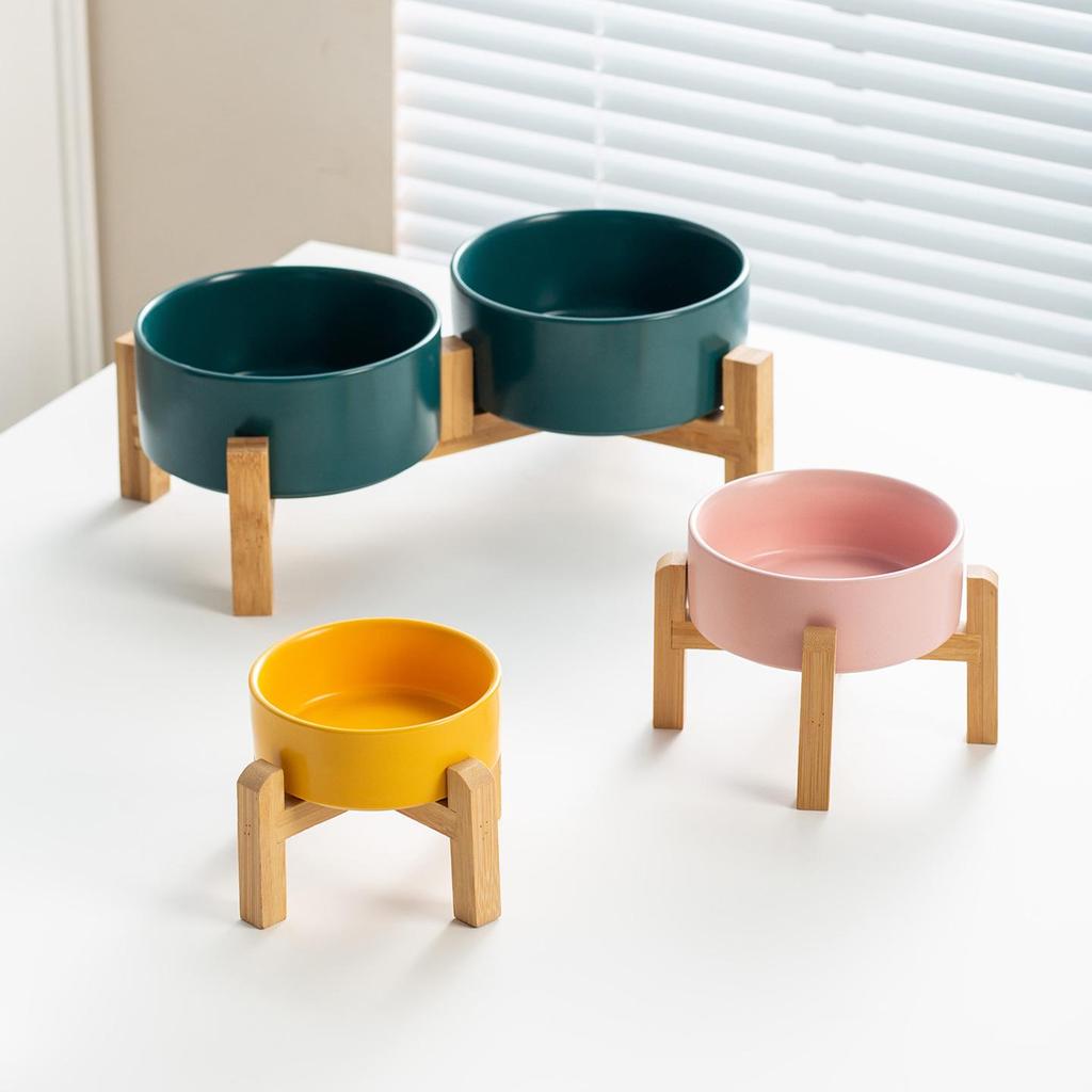 Керамическая миска для корма домашних животных с приподнятой бамбуковой подставкой - Антиопрокидывающаяся конструкция для собак и кошек, Защищает шейный отдел позвоночника