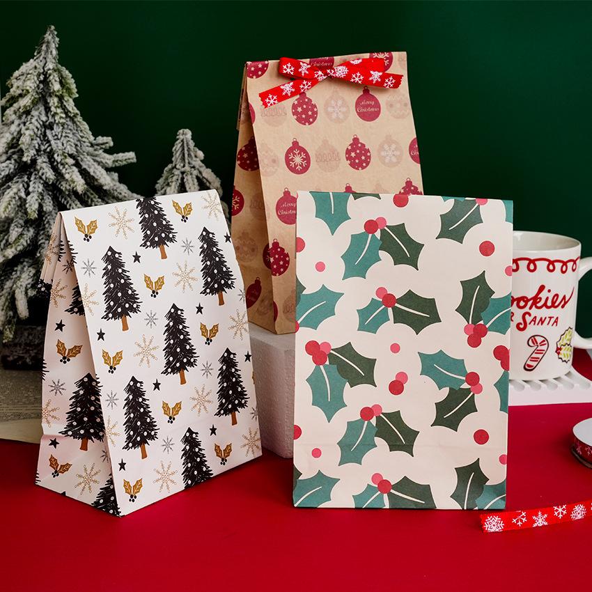 5Pcs Christmas Gift White Kraft Paper Gift Bags Christmas Tree Snowman Elk Festive Atmosphere Cookie Candy Packaging Bags