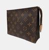 [Pre-Owned] Poche Toilette 19 Classic Monogram Versatile Portable Canvas Toiletry Bag Clutch - Good #5AKDNI